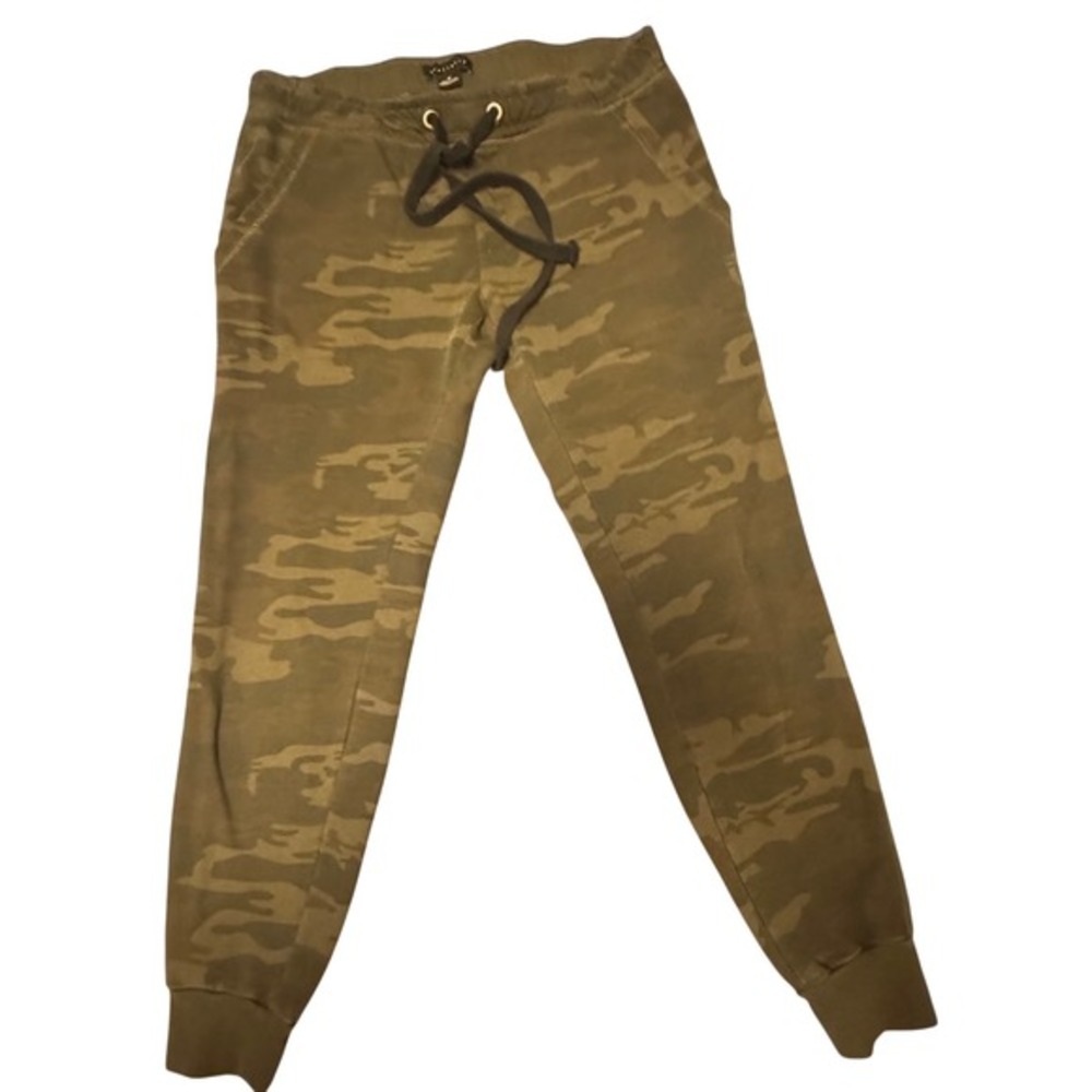 Sanctuary Camo Joggers Medium Olive Green Sweatpants Athleisure Lounge Pants Med